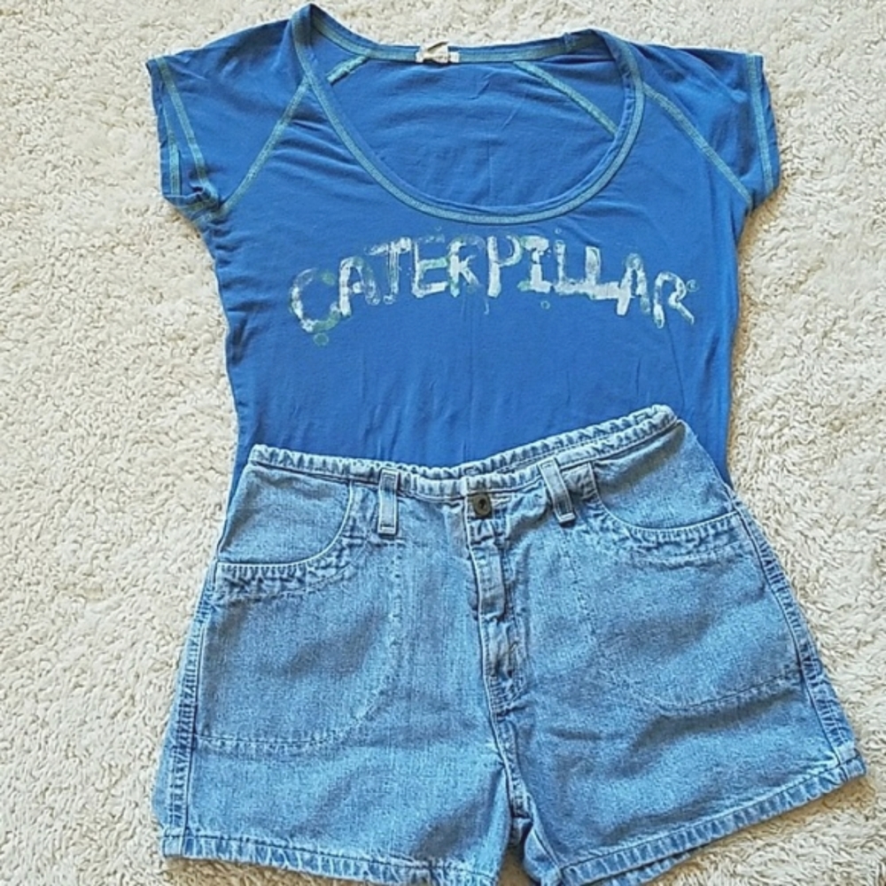 LEVI'S SHORTS - Picture 2 of 4